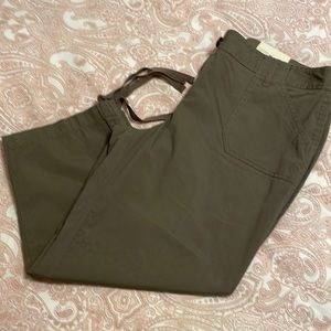 Studio Works Women Capris Size 10